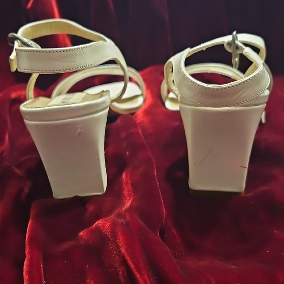 Cream Sandal Heels with Strappy Design - Picture 4 of 6